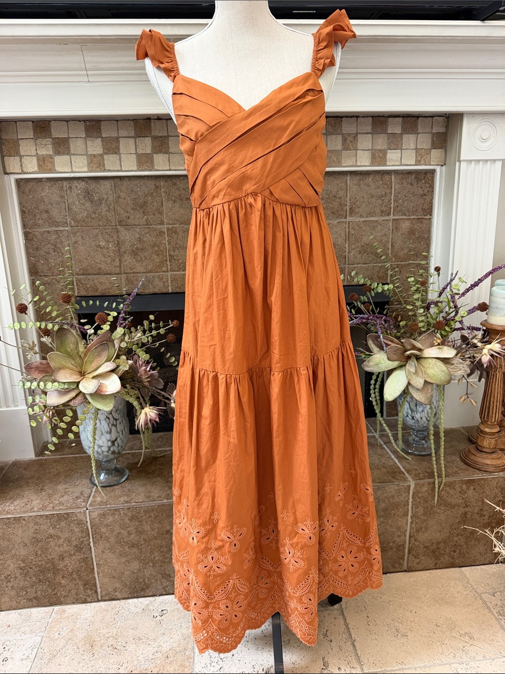 NWT MOON RIVER MIDI DRESS COLOR SIENNA smocked ruffle sleeve M